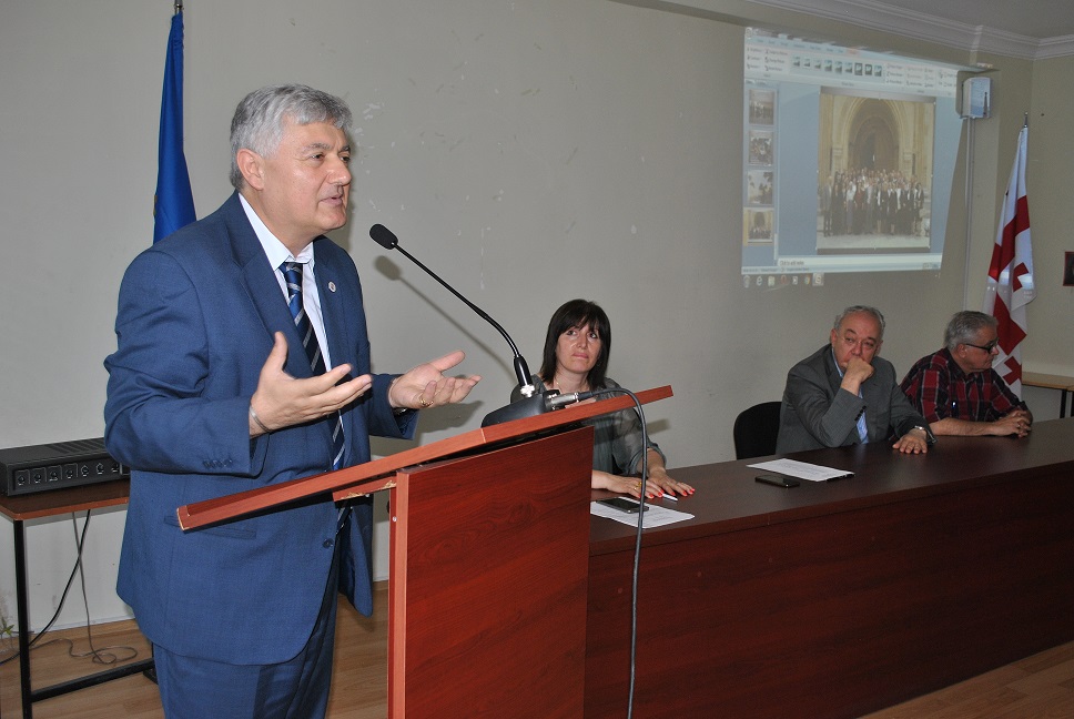 ჯონი აფაქიძის გაცილება